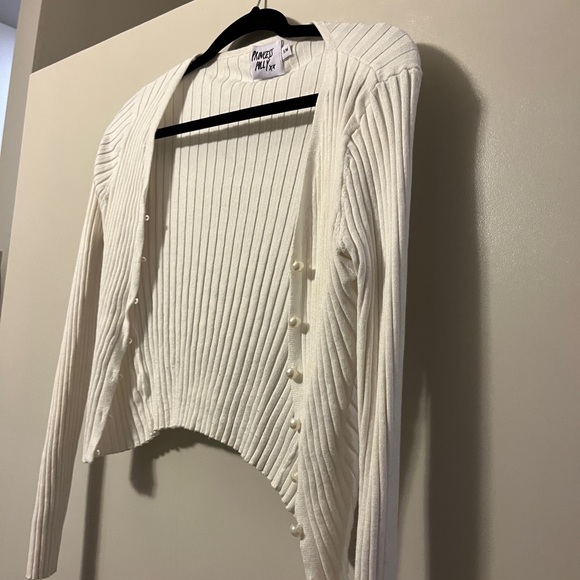 Princess Polly pearl button up sweater - Picture 1 of 5